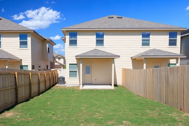 Building Photo - Modern 3-Bed, 2.5-Bath Townhome in New Bra...