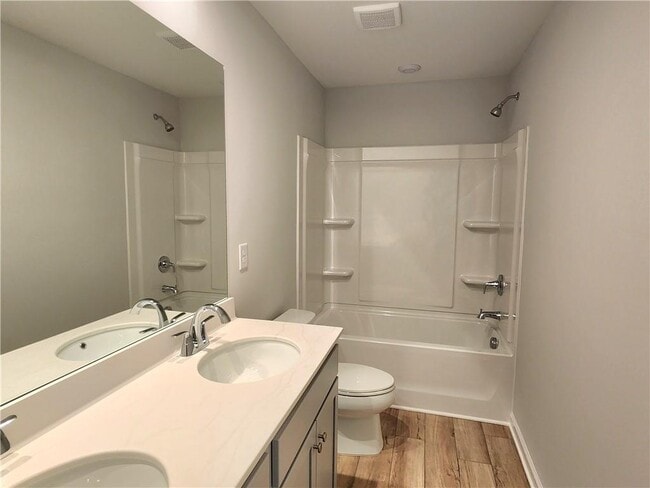 Building Photo - 848 Leraes Way