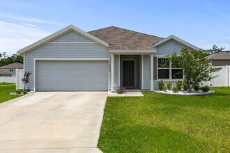Building Photo - Contemporary Home in Briarwood