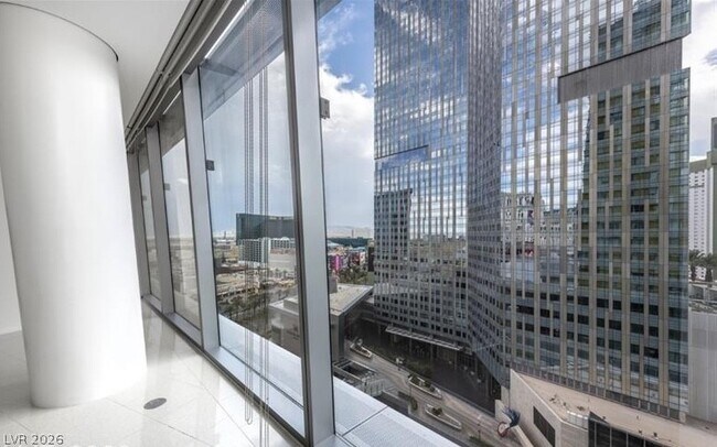Building Photo - 3722 S Las Vegas Blvd