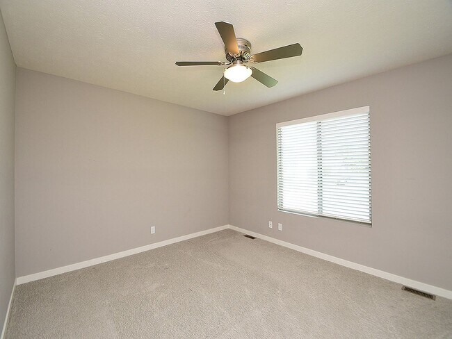 Building Photo - Charming 3-Bedroom Home in Quiet Omaha Nei...