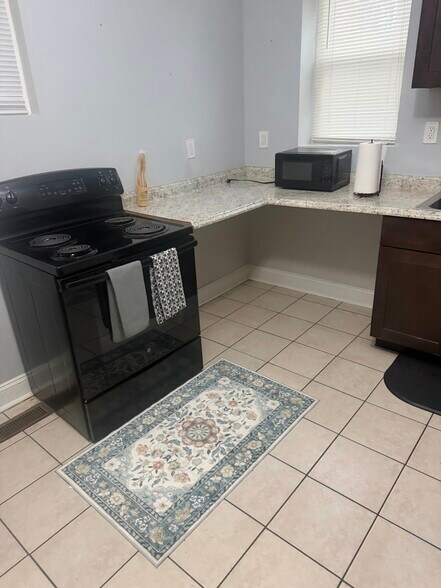 Building Photo - 236 E 25th St