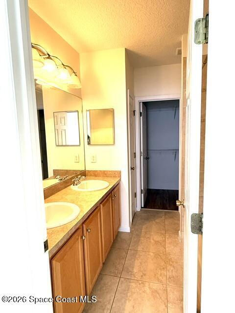 Building Photo - 1335 Lara Cir
