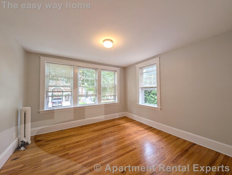 Building Photo - 156-158 Summer St Unit #110