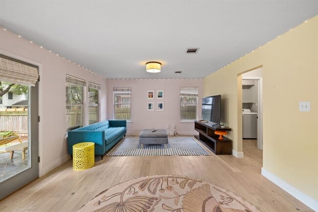 Building Photo - 12761 Council Bluff Dr