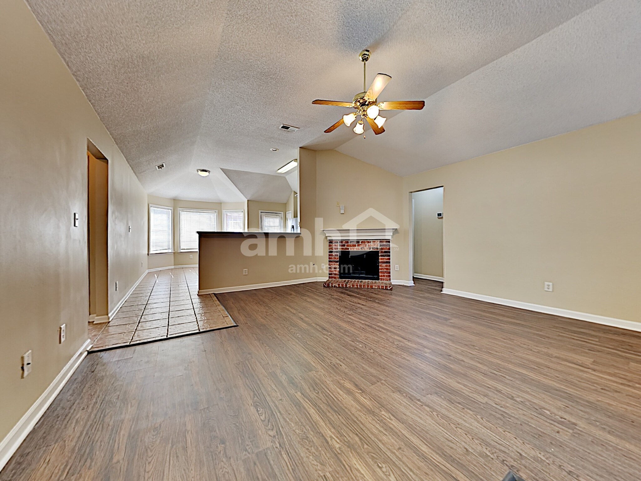 Building Photo - 11215 Wolf Woods Dr