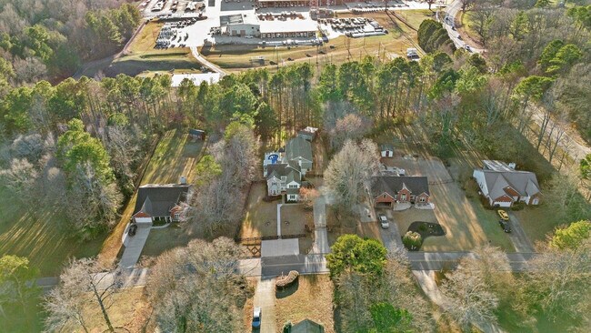 Building Photo - 66 Woodmont Ln