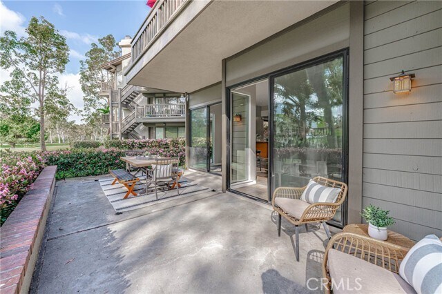 Building Photo - 48 Arboles