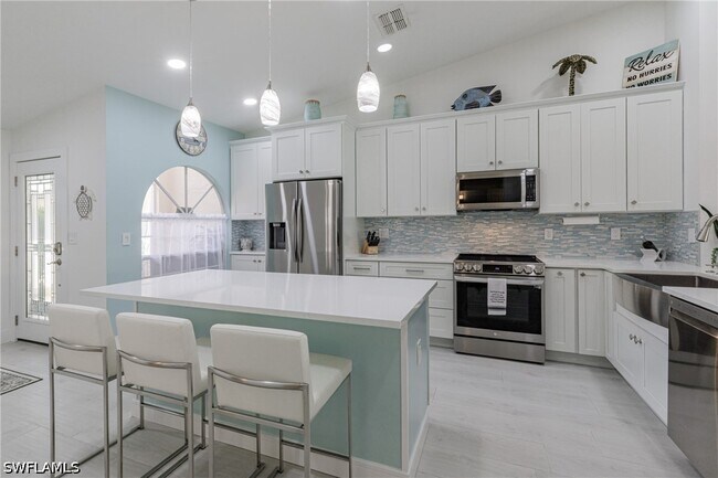Building Photo - 8654 Mustang Dr