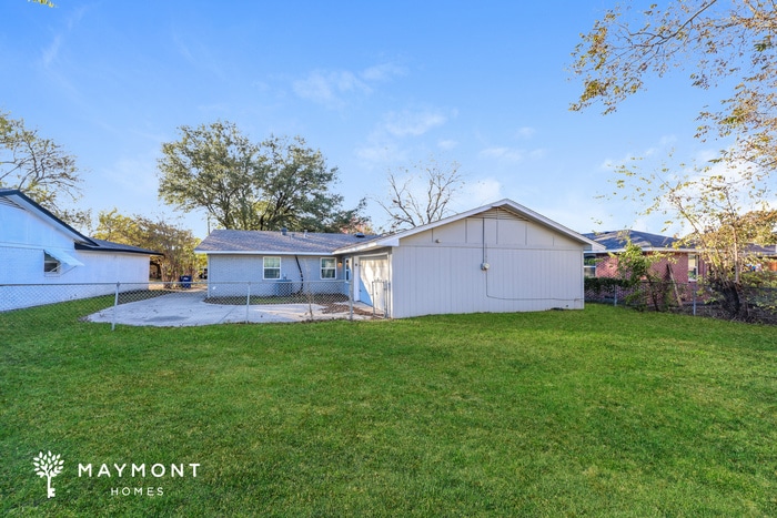 Building Photo - 1113 Westmoreland Dr