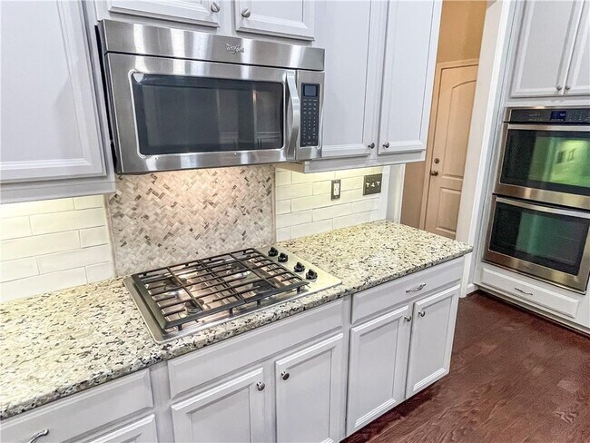 Building Photo - 4450 Wooded Oaks NW