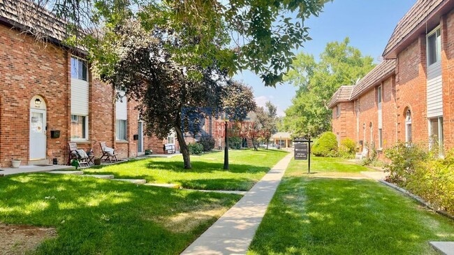 Building Photo - 4543 S Lowell Blvd
