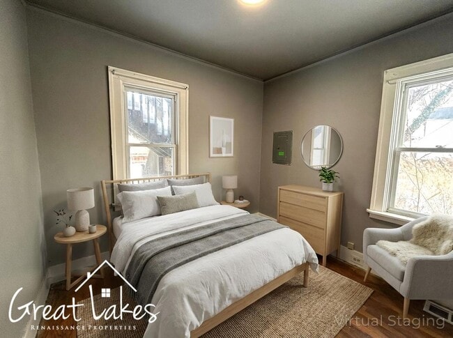 Building Photo - Lovely 3 Bedroom 2 Bathroom now available for rent