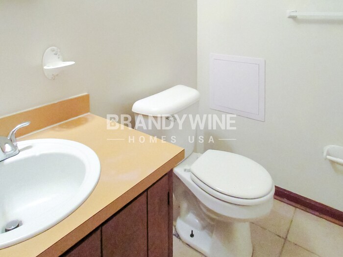 Building Photo - 5063 Springtree Ct