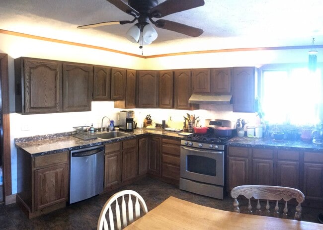 Building Photo - 47 Pratt St