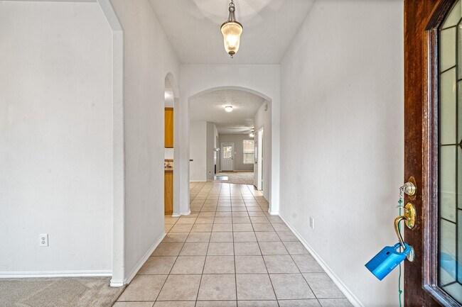 Building Photo - 6423 Bonnie Chase Ln