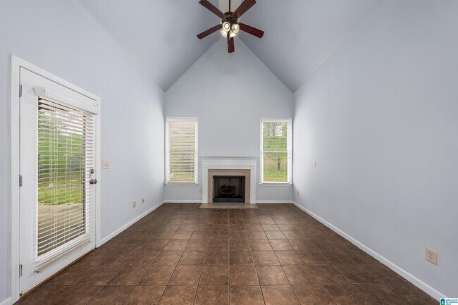 Building Photo - 2217 Chalybe Dr