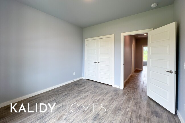 Building Photo - 17859 Salem Rd