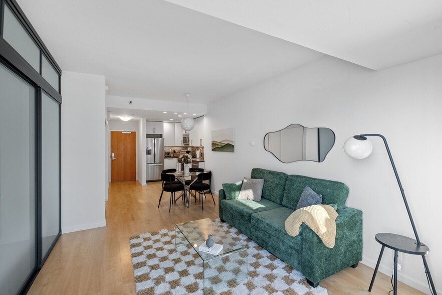 Building Photo - 1 Daniel Burnham Court