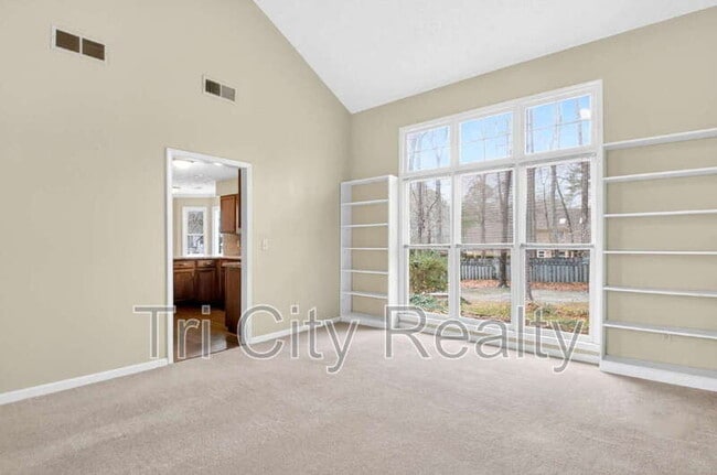 Building Photo - 404 Topaz Trail