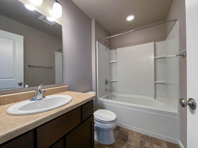 Building Photo - 9626 Sweet Autumn Dr