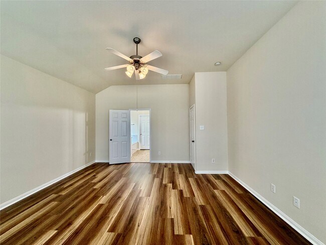 Building Photo - 25111 Hazel Ranch Dr