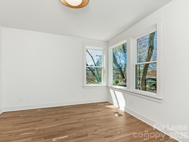 Building Photo - 1310 N Davidson St