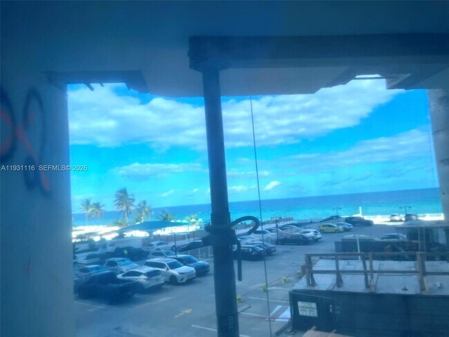 Building Photo - 3180 S Ocean Dr