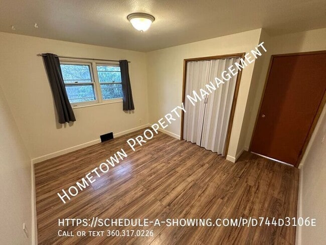 Building Photo - 4904 14th Ave SE