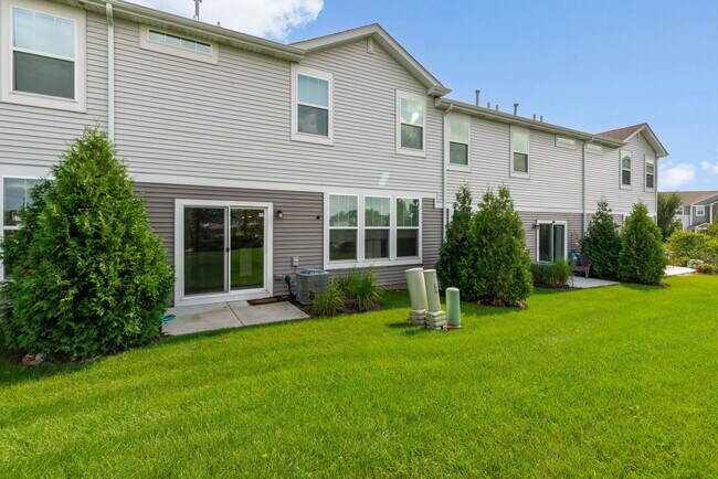Building Photo - 1024 Moraine Dr