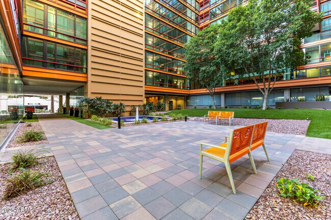 Building Photo - 4808 N 24th St