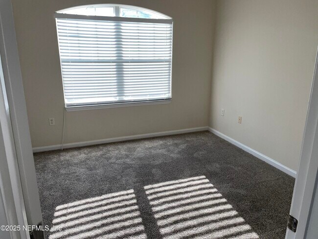 Building Photo - 3750 Silver Bluff Blvd