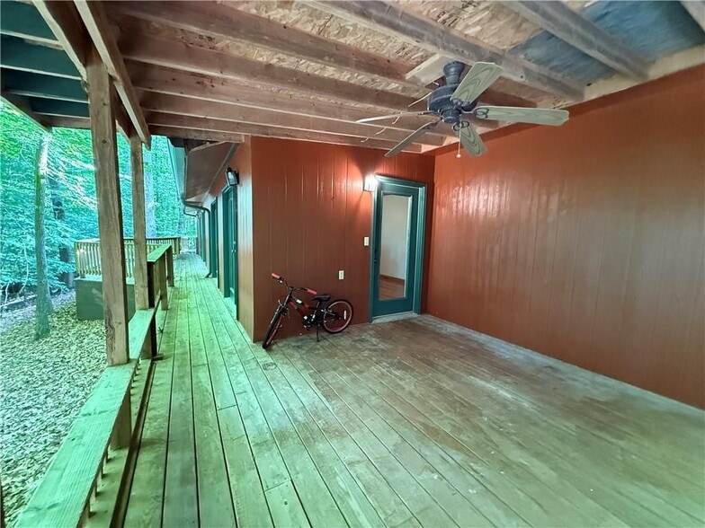 Building Photo - 2405 Mountain Rd