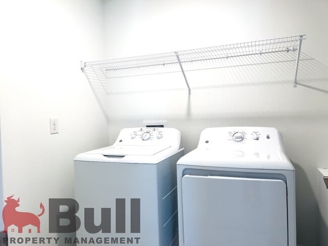 Building Photo - 1754 Red Loop