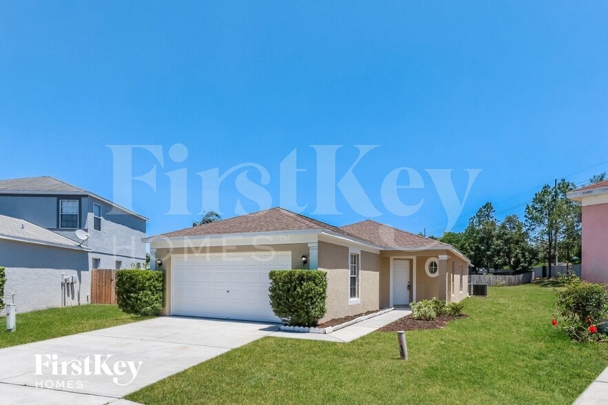 Building Photo - 905 Lake Shore Ranch Dr