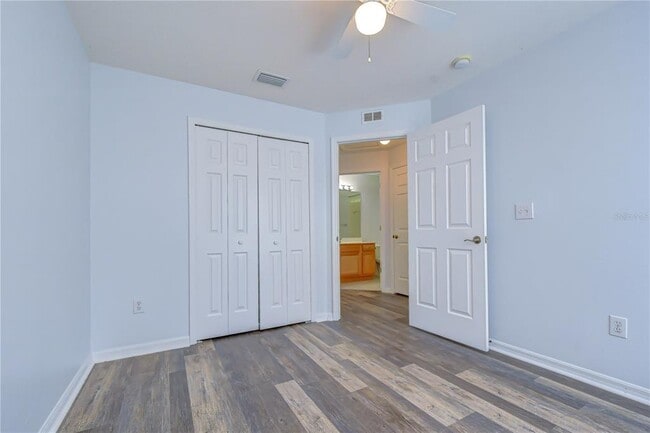 Building Photo - 6010 Skylarkcrest Dr
