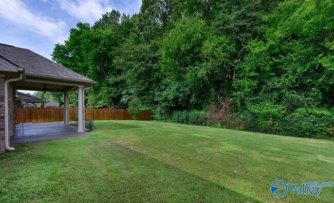 Building Photo - 138 Legacy Cove Dr SW