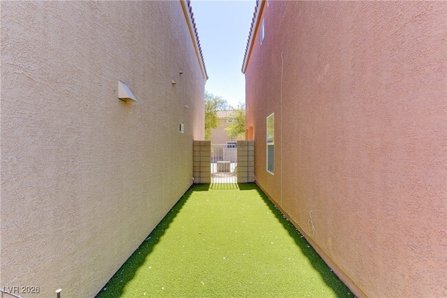 Building Photo - 8320 Wuthering Heights Ave