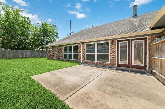 Building Photo - 13123 Careywood Dr