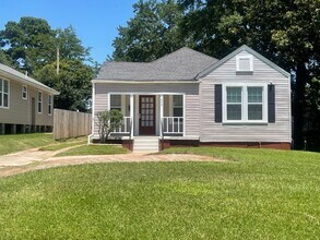 Building Photo - South Highland Newley Remodeled Gem! Won’t...