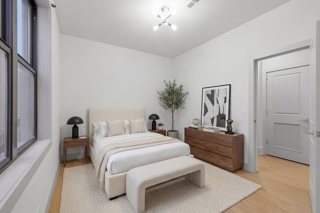 Building Photo - 4226 S Ellis Ave