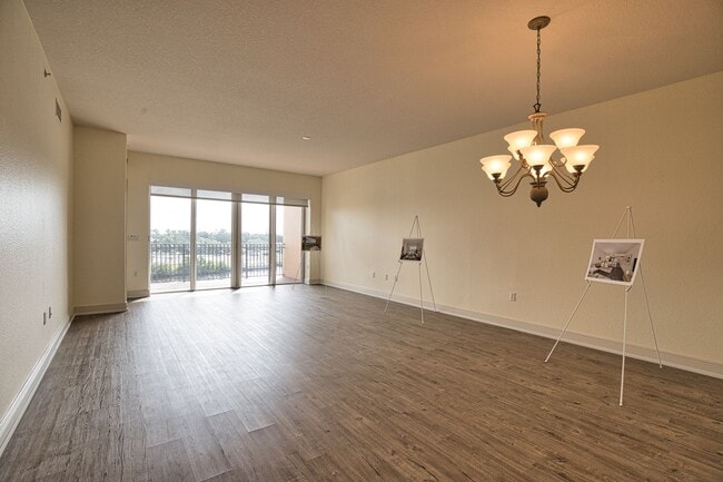 Building Photo - Annual Unfurnished 2 Bedroom 2 Bathroom with a Flex Room in The Waterfront on Venice Island!