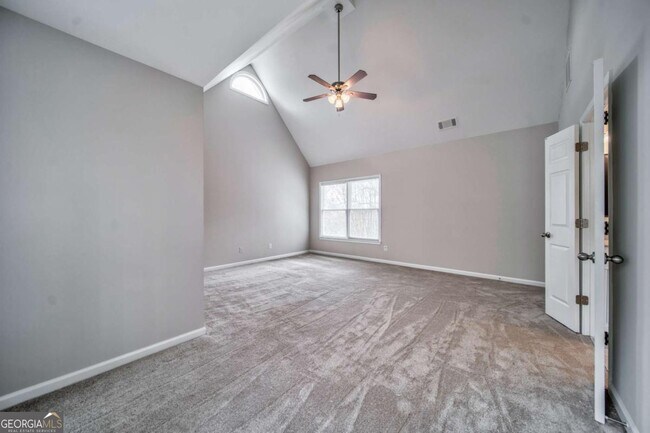 Building Photo - 2011 Town Lake Hills W