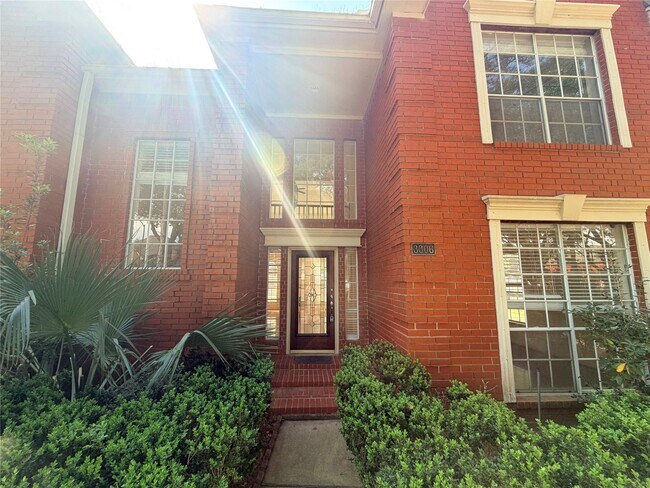 Building Photo - 3306 Vista Lake Dr