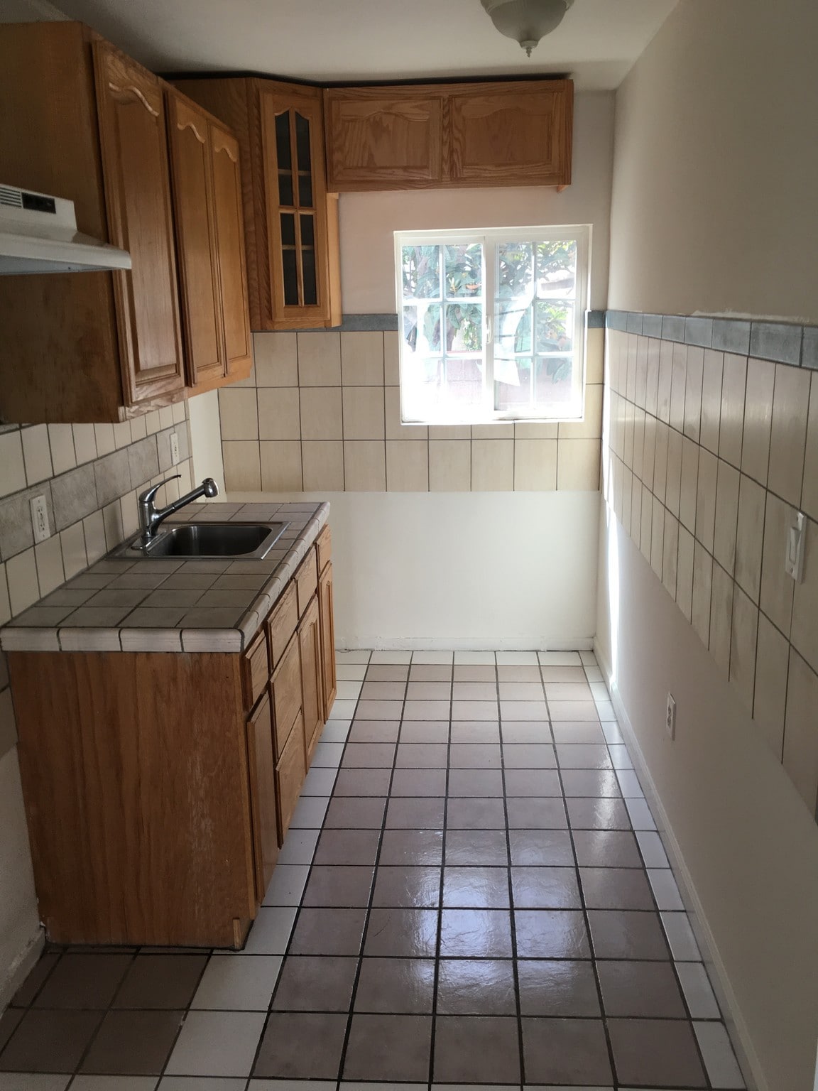 Building Photo - 1117 E California Ave