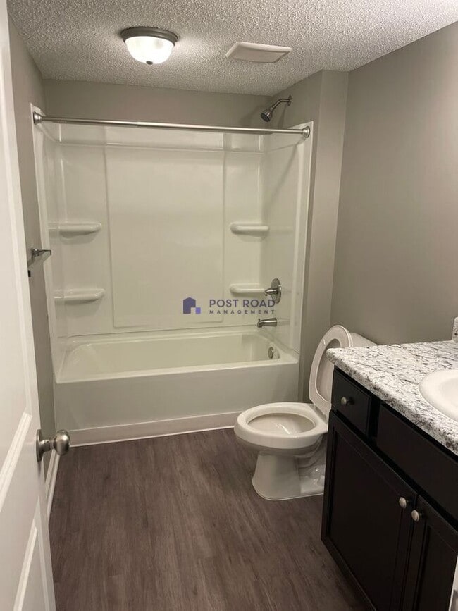 Building Photo - 2818 S Osage Ave