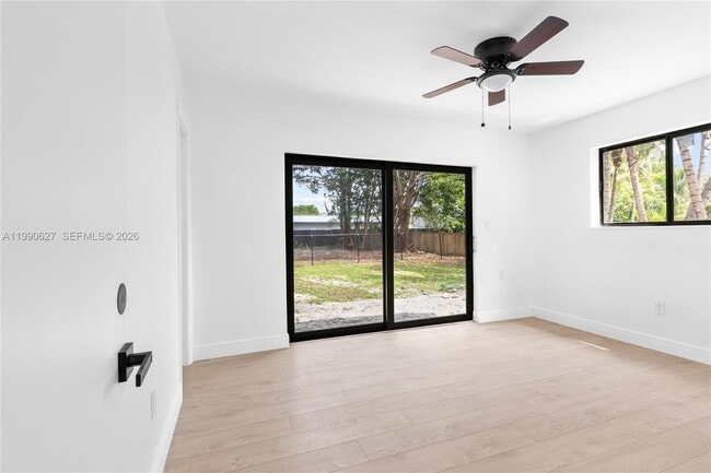 Building Photo - 14171 SW 37th Ct