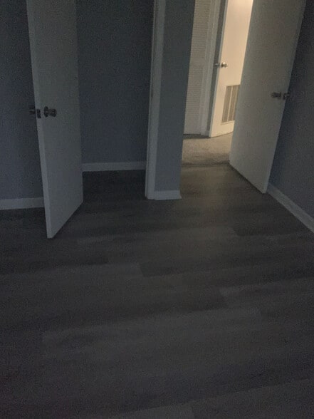 Building Photo - Room in Condo on North O.Henry Boulevard