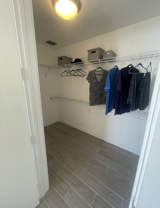 Walk-in Closet - 3630 NE 1st Ct