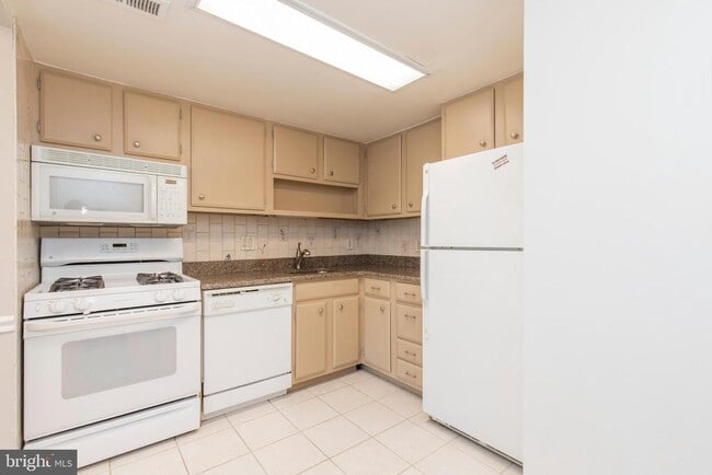 Building Photo - 510 Old Forge Crossing